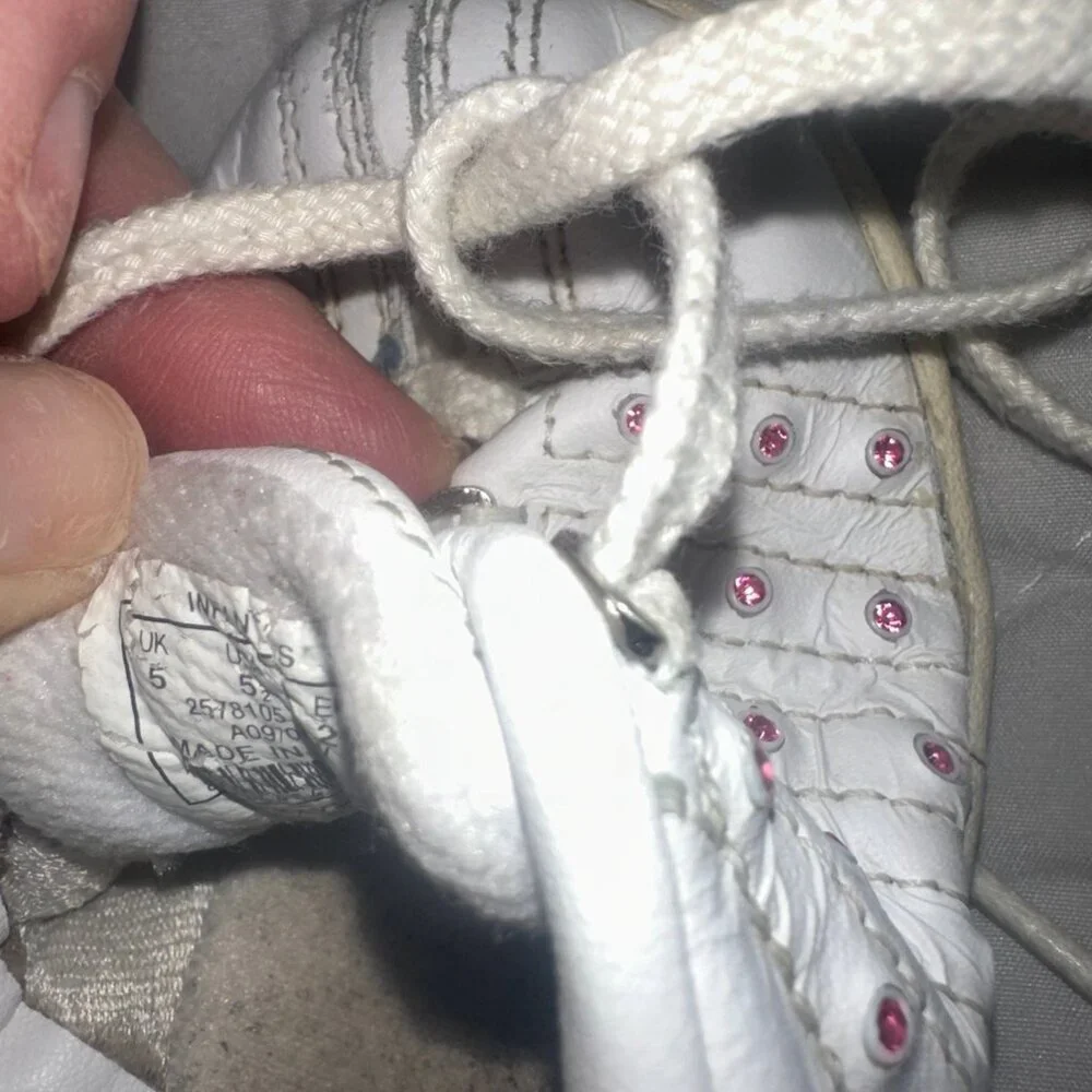 N/A tear any feet